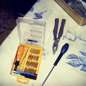 Tournevis multi-tête, pince, tournevis cruciforme de Julien